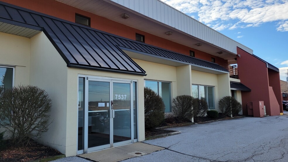 More Photos Of 7501-7537 Mentor Ave, Mentor General Retail For Lease