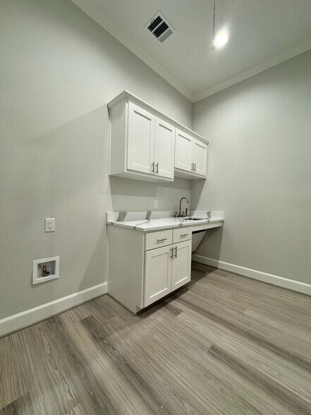 More Photos Of 7700 Preston Rd, Frisco Medical For Sale