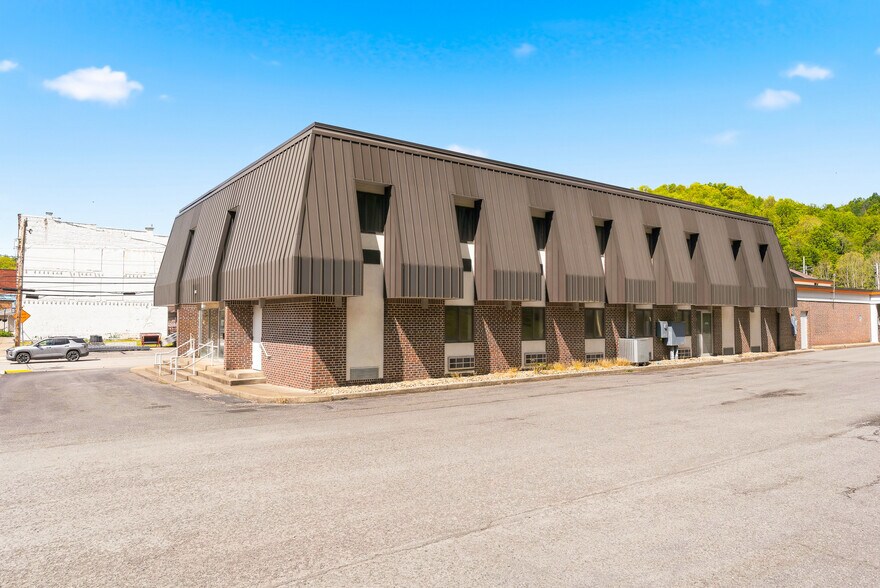 More Photos Of 11 W Main St, Mannington Office For Lease