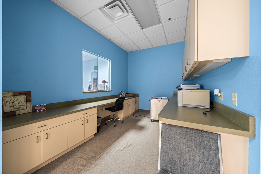 More Photos Of 2500 Citrus Blvd, Leesburg Medical For Sale