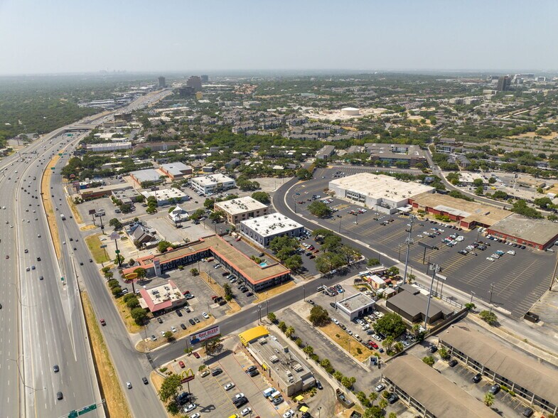 More Photos Of 9502 Computer Dr, San Antonio Medical For Sale