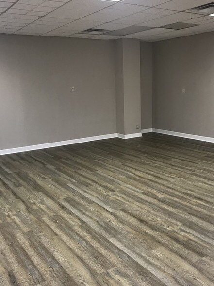 More Photos Of 907 Rivergate Pky, Goodlettsville Freestanding For Sale