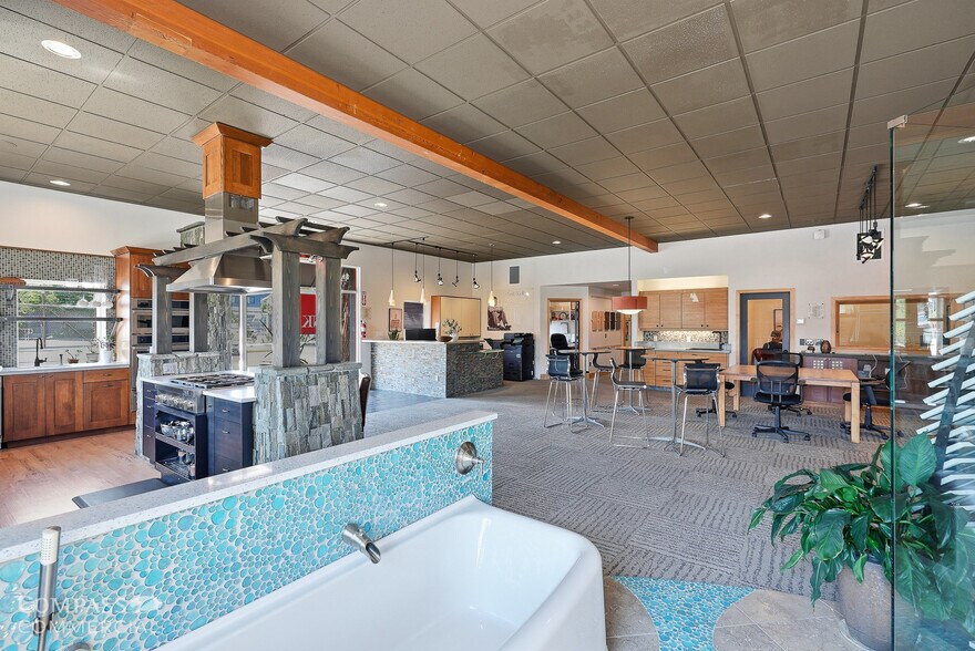 More Photos Of 180 & 190 NE Irving Avenue, Bend Office For Sale