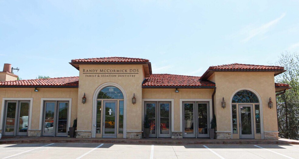 More Photos Of 1701 S Peoria Ave, Tulsa Medical For Lease