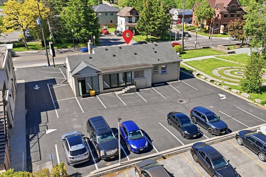 More Photos Of 60 King St W, Hamilton Office For Sale