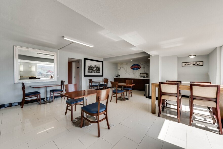 More Photos Of 3023 E Hwy 80, Odessa Hotel For Sale