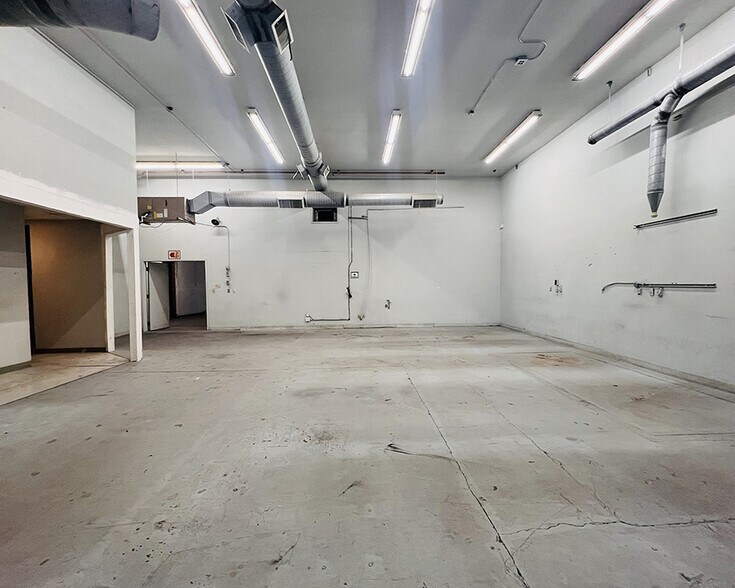 More Photos Of 205-253 12th St SW, Loveland Warehouse For Sale