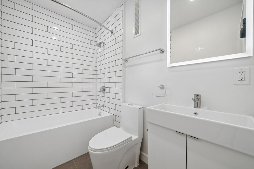 More Photos Of 2810 Griffin Ave, Richmond Apartments For Sale