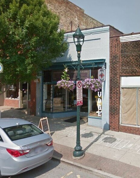 More Photos Of 527-529 S Elm St, Greensboro Storefront For Lease