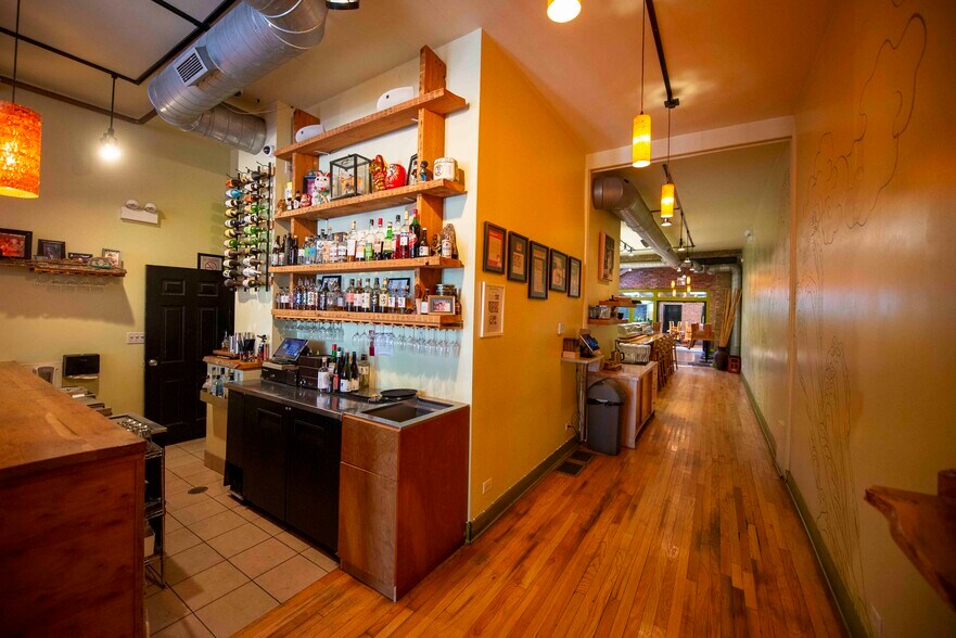 More Photos Of 1829 W Chicago Ave, Chicago Storefront Retail Residential For Lease