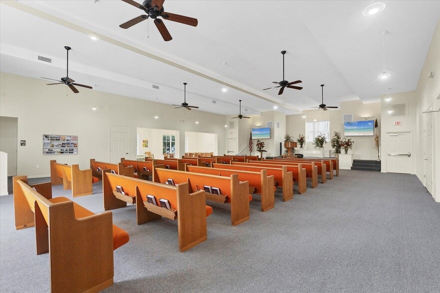 More Photos Of 2623 Vasco St, Punta Gorda Religious Facility For Sale