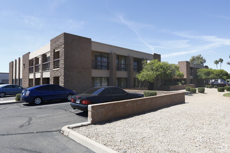 More Photos Of 7950 E Acoma Dr, Scottsdale Research And Development For Lease