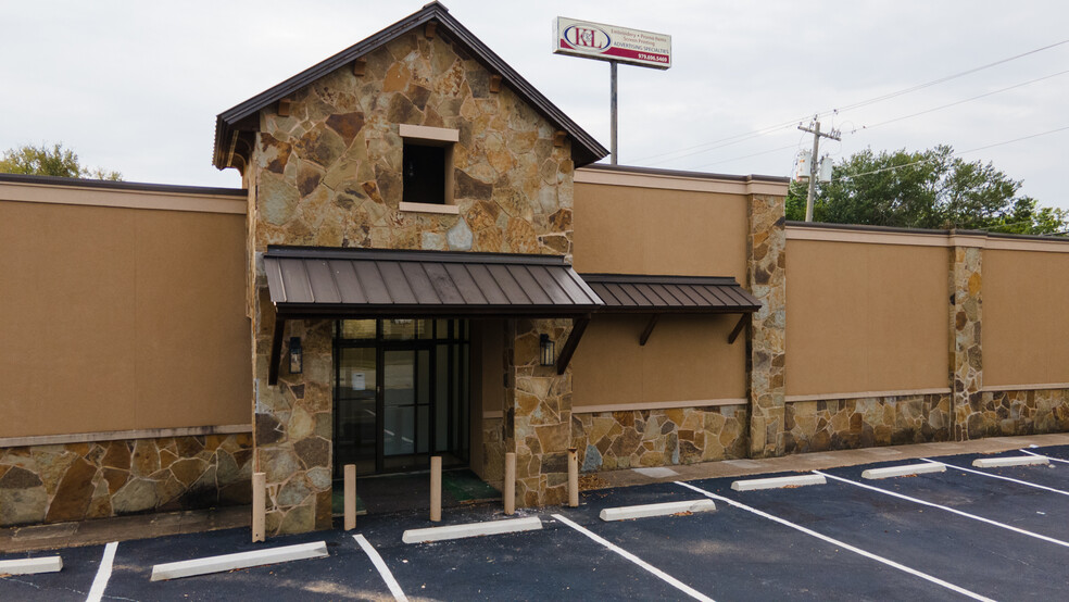 Primary Photo Of 110 Lincoln Ave, College Station Office For Lease