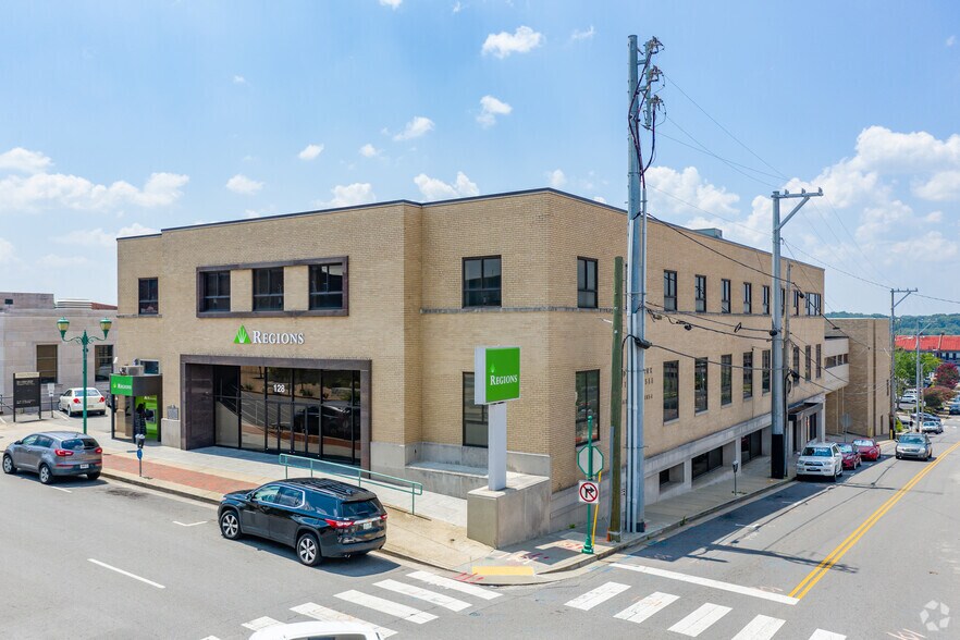 More Photos Of 128 N 2nd St, Clarksville Office For Lease