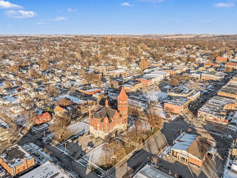 More Photos Of 418 E Coolbaugh St, Red Oak Storefront Retail Residential For Sale