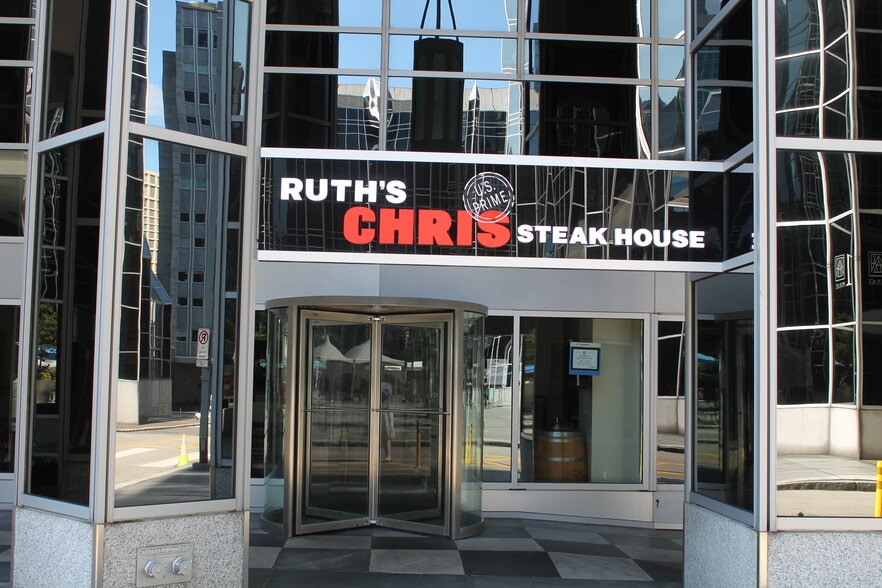 More Photos Of 1 PPG Pl, Pittsburgh Unknown For Lease