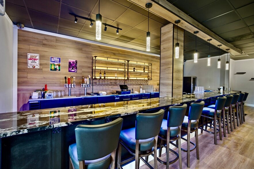 More Photos Of 4405-4435 Liberty Rd S, Salem Restaurant For Lease