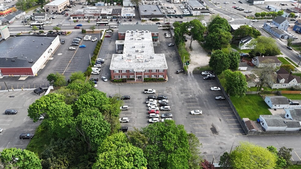 More Photos Of 475 E Main St, Patchogue Medical For Sale