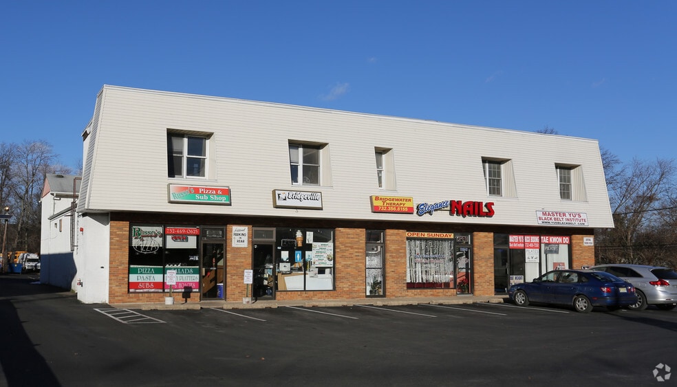 More Photos Of 713 E Main St, Bridgewater General Retail For Lease
