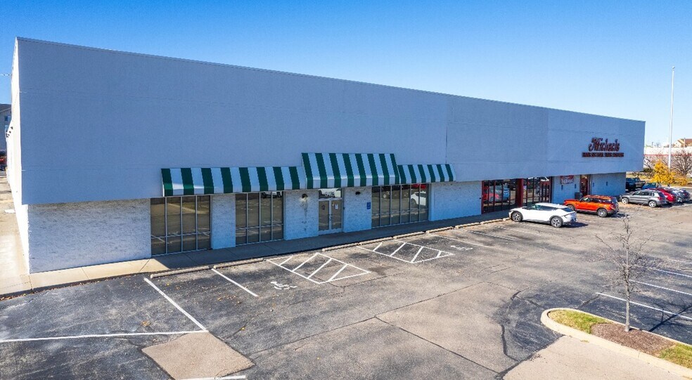 More Photos Of 8111-8115 Springboro Pike, Miamisburg Freestanding For Lease