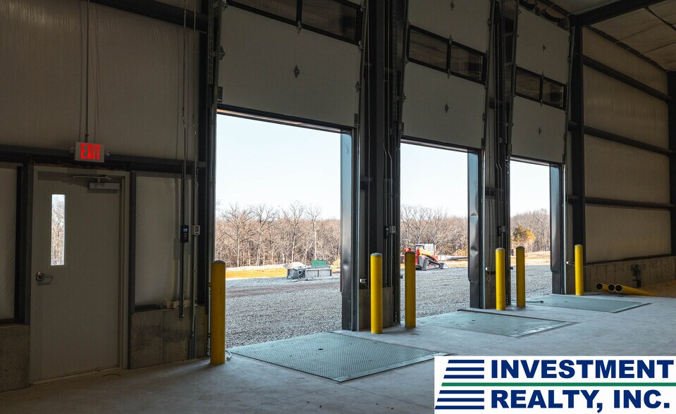 More Photos Of 405 Matlock Dr, Saint James Industrial For Lease