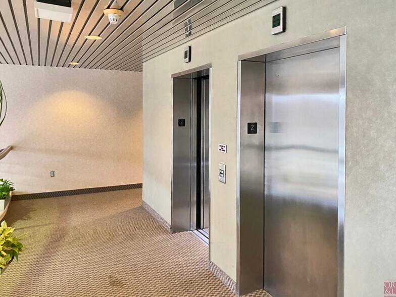 More Photos Of 200 Day Hill Rd, Windsor Office For Sale