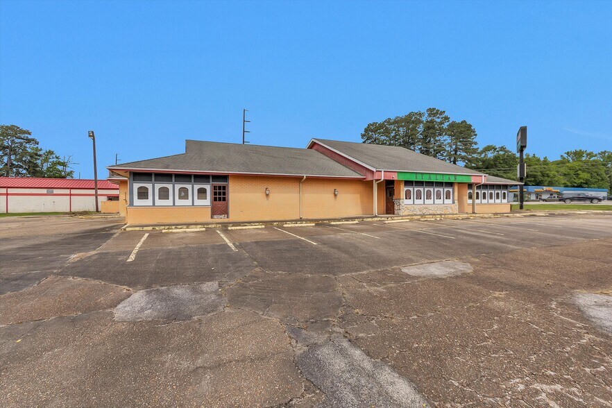 More Photos Of 235 E Gibson St, Jasper Restaurant For Lease