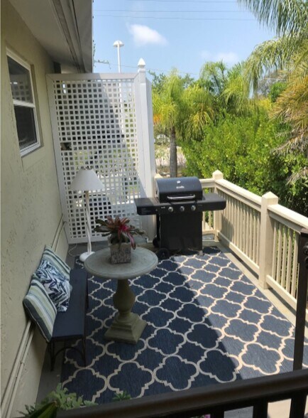 More Photos Of 1780 Commercial Dr, Naples Storefront Retail Residential For Sale