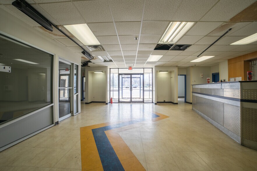 More Photos Of 450 State Route 34, Old Bridge Light Distribution For Sale