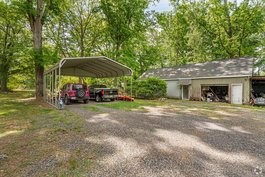 More Photos Of 2870 King William Ave, West Point Land For Sale