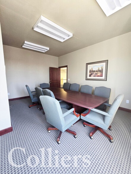 More Photos Of 1715 Pole Line Rd E, Twin Falls Bank For Sale