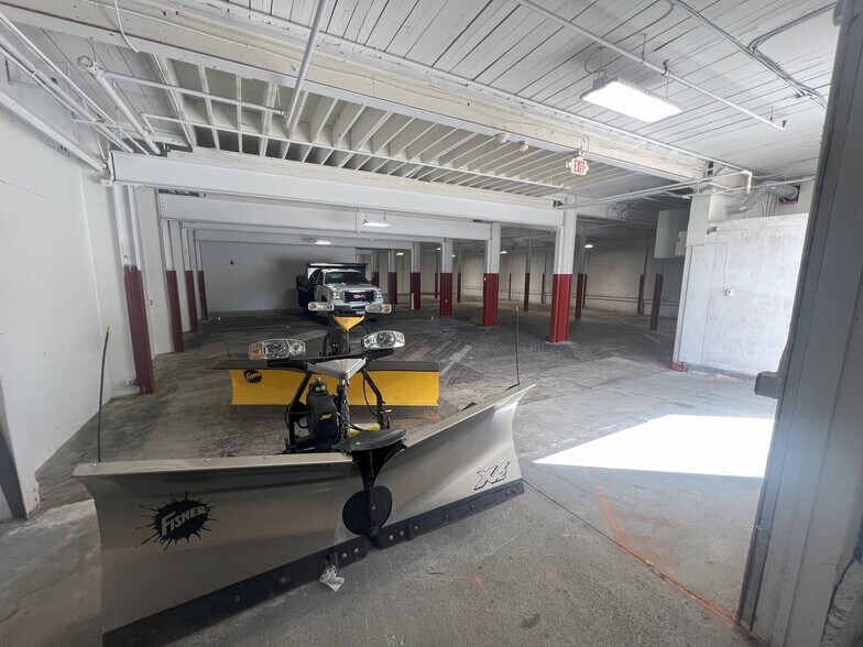 More Photos Of 100-240 Barber Ave, Worcester Manufacturing For Lease