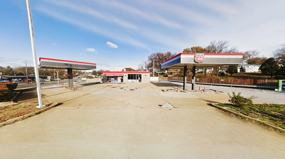 Primary Photo Of 4390 Telegraph Rd, Saint Louis Service Station For Sale