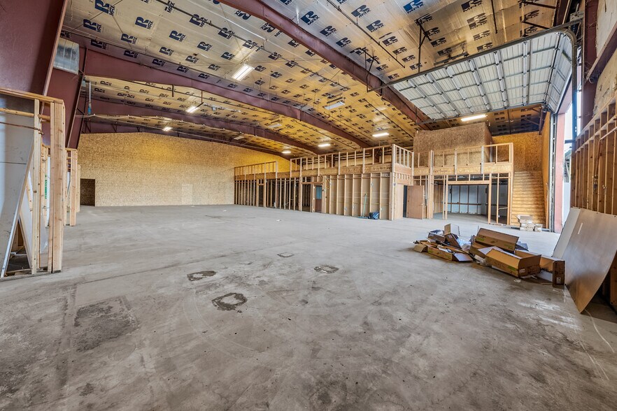 More Photos Of 1385 Antelope Rd, White City Manufacturing For Lease