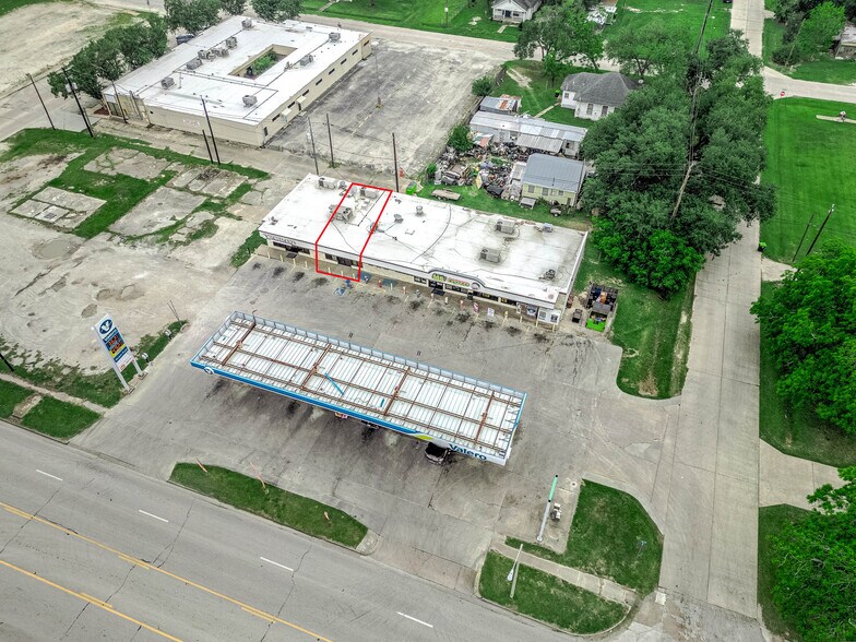 More Photos Of 1417 7th St, Bay City Storefront For Lease