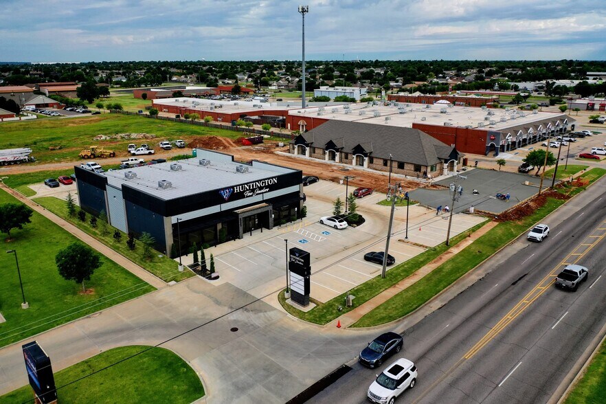 More Photos Of 10717 S Western St, Oklahoma City Freestanding For Lease