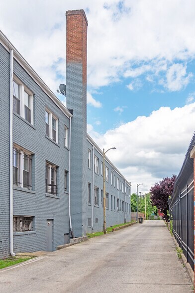 More Photos Of 1524 F St NE, Washington Apartments For Sale