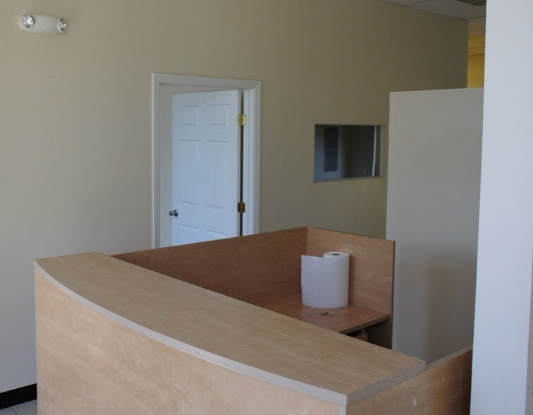 More Photos Of 2018-2026 S 50th St, Tampa Office For Lease