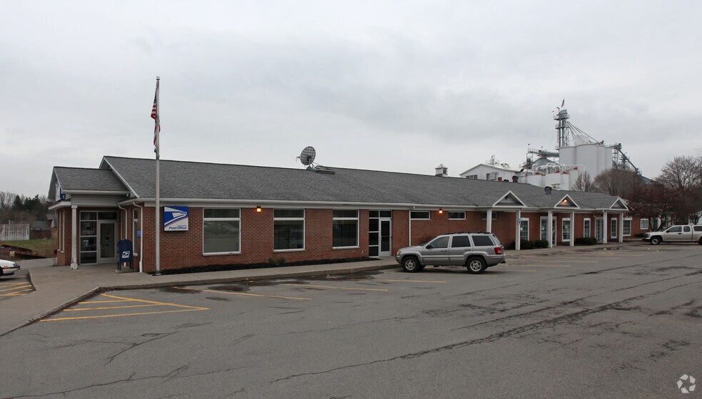 More Photos Of 42 Main St, Churchville Unknown For Lease