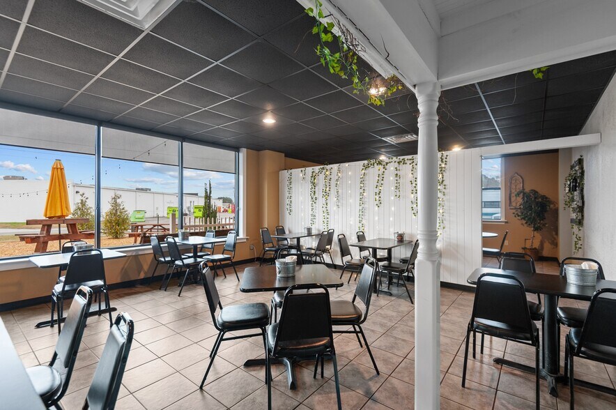 More Photos Of 102 Berry St, Hertford Restaurant For Sale