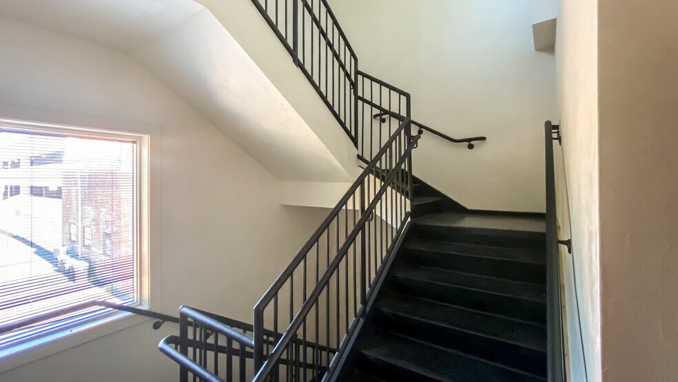 More Photos Of 823 Broad St, Augusta Office For Lease