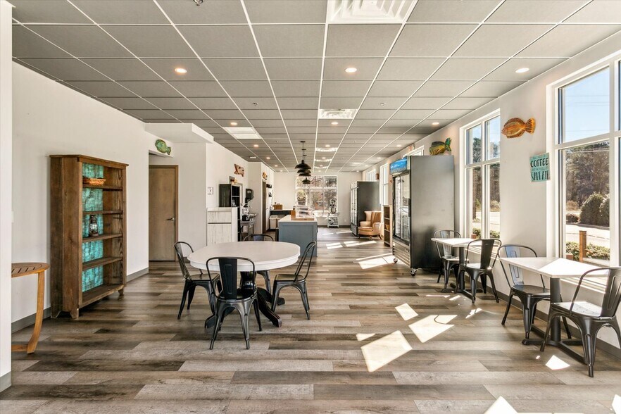 More Photos Of 6824 Colemans Crossing Ave, Hayes Storefront Retail Office For Lease