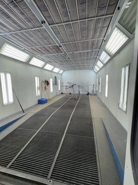 More Photos Of 248 Winthrop Ave, Westbury Auto Repair For Sale