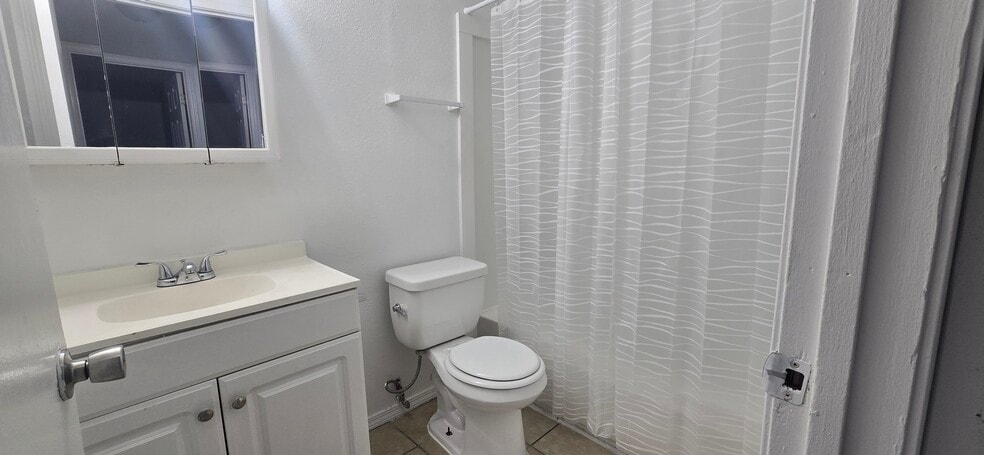 More Photos Of , Tacoma Multifamily For Sale