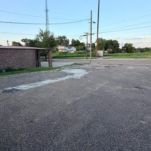 More Photos Of 1904 Washington St, Vicksburg Industrial For Sale