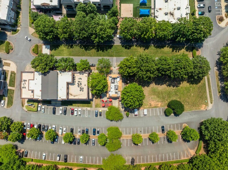 More Photos Of 17029 Kenton Dr, Cornelius Fast Food For Sale