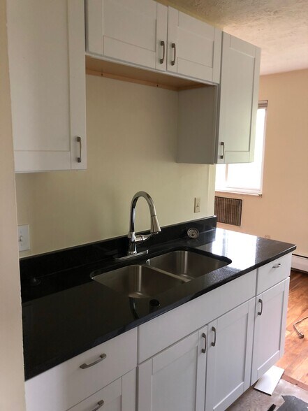 More Photos Of 1668 Glen Parker Ave, Cincinnati Multifamily For Sale