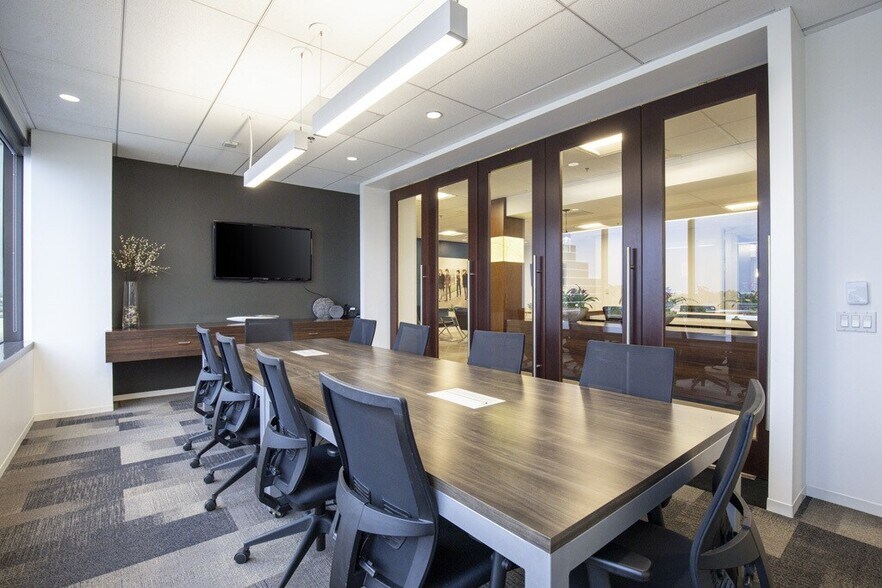 More Photos Of 4225 Executive Sq, La Jolla Coworking Space