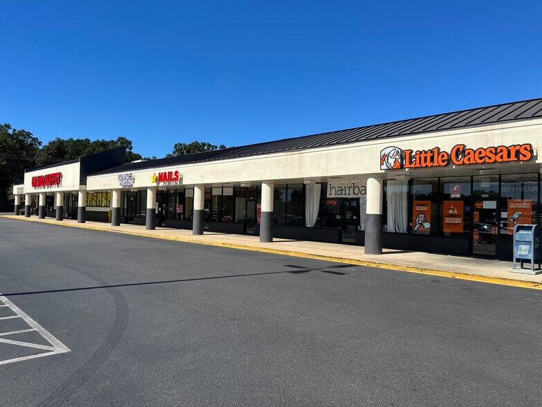 More Photos Of 4208-4234 Highway 90, Pace Unknown For Lease