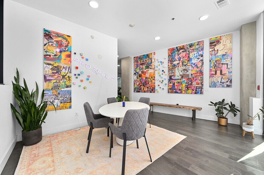 More Photos Of 2500 Longview St, Austin Apartments For Sale